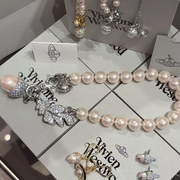 Designer Vivienes Viviannens Jewelry Viviennelies Westwoodlies Highend Empress Of The West Pinecone Saturn Pearl Necklace Earrings Bracelet Luxurious Design Fa