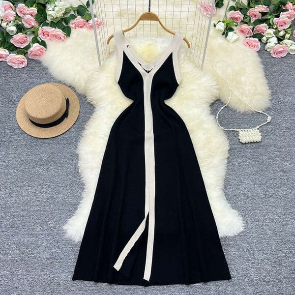 2026 Spring/Summer New Fashionable and Elegant Color Block V-neck Long Knitted Women's Tank Top Hepburn A2 Black Dress