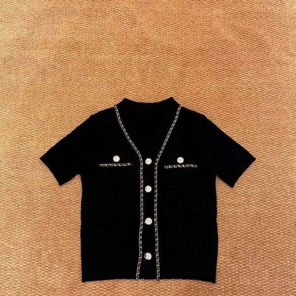 2026 F8 Spring/Summer New Designer Xiaoxiangfeng Inspiration Chain Decoration V-neck Short Sleeve Knitted Cardigan Fashion Versatile Short Top