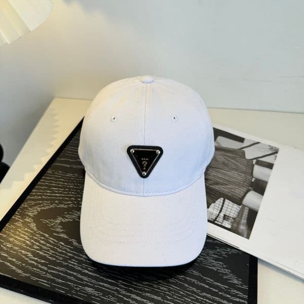 Luxury Designer Baseball Cap Gues Hat for Women Men Caps Fashion Baseball Cap Cotton Cashmere Casquette Fitted Hats Autumn Snapback 8d0