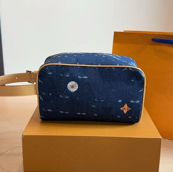 26ss NEO LOCKER DOPP KIT Cosmetic Cases Women Denim Luxurys Designers Bags Totes Handbag Wallets Messenger Purse pouch Travel outdoors Messenger Bag 19cm