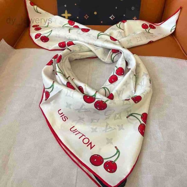 Designers Scarf for Women Silk Head Scarfs Cherry Print Charm Fashion Long Handle Bag Scarves Shoulder Tote Lage Ribbon Head Wraps 90X90cm