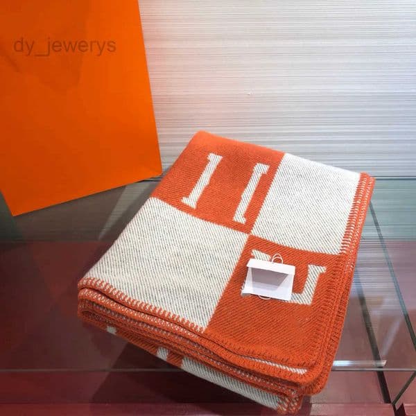 letter cashmere designer soft scarf shawl portable warm plaid sofa bed wool knit blanket 140-170CMuu a484