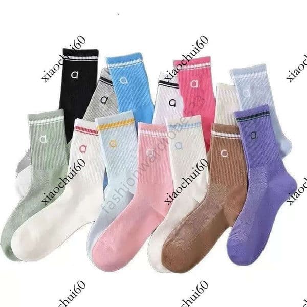 Designer men's luxury women's high embroidered towel soles, classic mid-length casual long cotton yoga socks, outdoor fashion socks