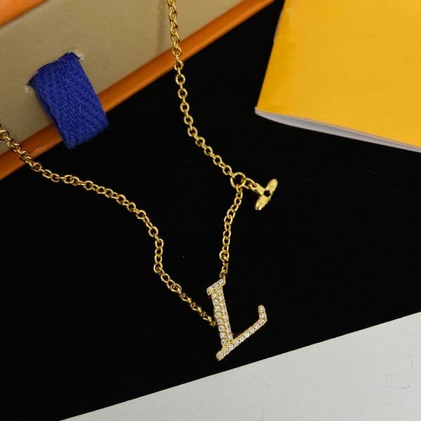 High Quality Necklaces Designer Necklaces Luxury Jewelry Choker Women Copper Material Diamonds Letter Charm Necklace Gift New Styles Good Nice