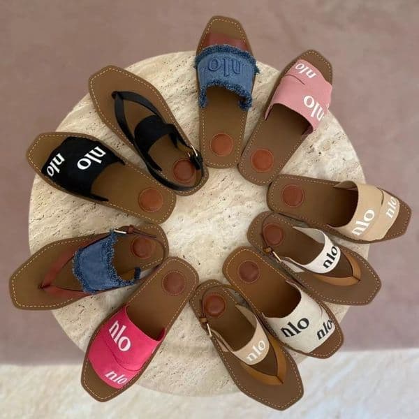 CH Designer Shoes Size 35-42 Retro Letter Print Flat Sandals for Women Casual Open Toe Slides Slippers Summer Beach Flip Flops with Adjustable Strap Multiple Colors