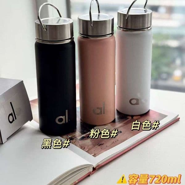 A-brand three-color insulated cup, food-grade 304, corrosion-resistant, extra-large capacity 720ml, high aesthetic value, convenient for office and outdoor use