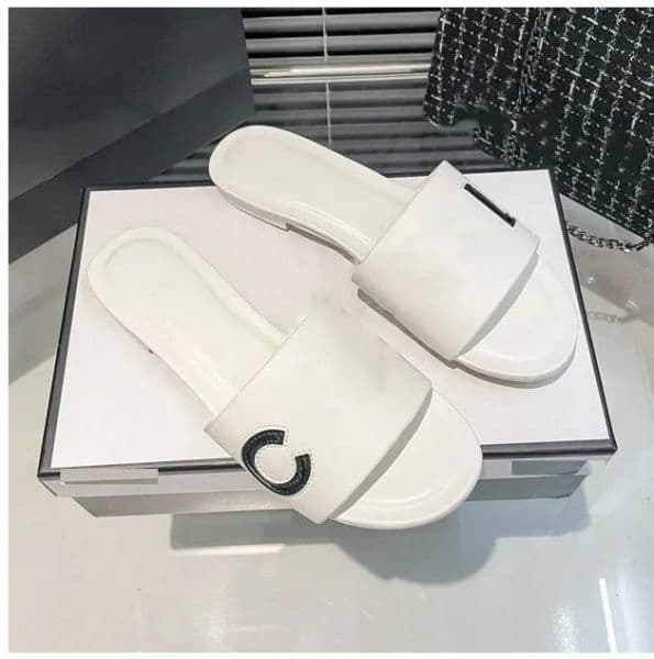 Metallic Slide Summer Flat Sandals Luxury Woman Sandal Designer flip flops for women High quality Stylish Slipper Fashion Classics Sandal Beach Slide Slipper C25