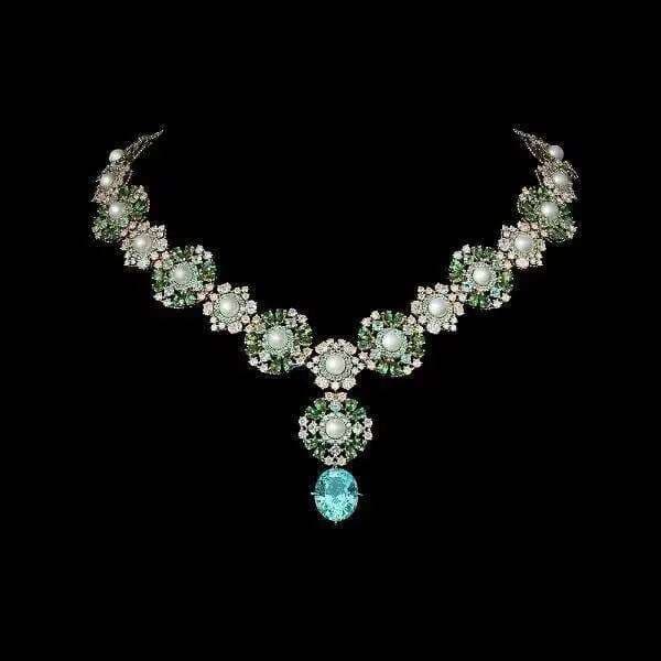 Moissanite Women's Necklace, Featuring Light Luxury and Niche Design, is a Versatile Necklace