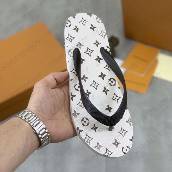 Designer Flip-flops Women Men Sandals Rubber Flip-flops thong sandals Monogram Brown Watercolor Blue Purple Metal Black Gold Gothic Pastel color beach slide