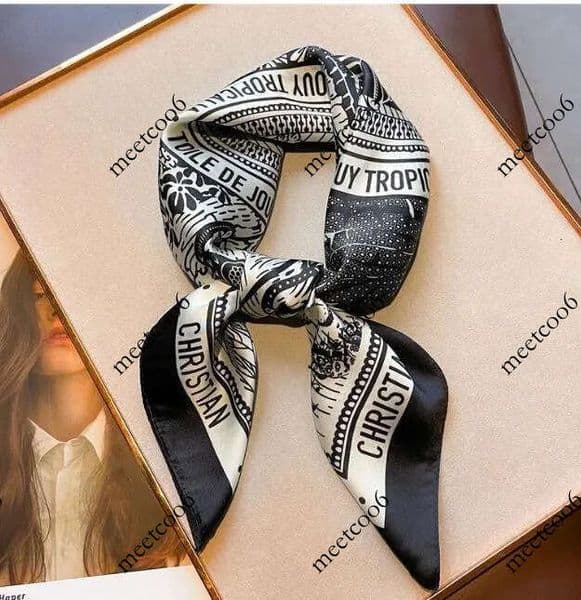 70X70cm 20Style Classic Designer Letters Print Ral Silk Scarf Headband For Women Fashion Long Handle Bag Scarves P Shoulder Tote Lage Ribbon Head Wraps With Box