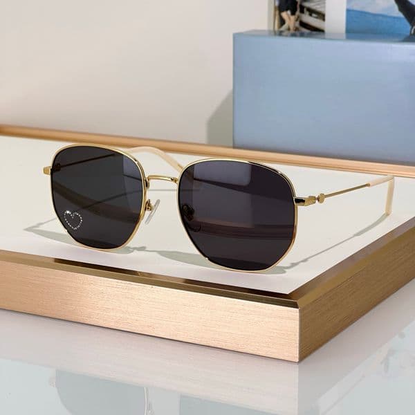 Sunglasses For Men Women 0396 Popular Fashion Summer Travel Avant-Garde Goggles Style Anti-Ultraviolet UV400 Oval Metal Full Frame Glasses Random Box