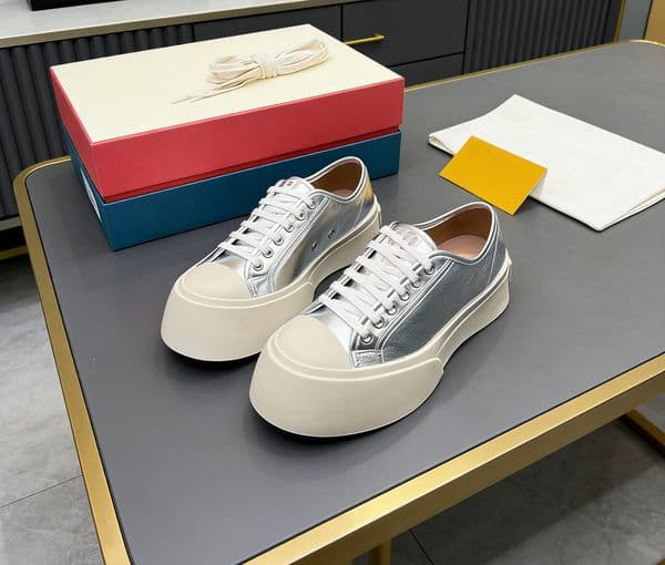 Luxury Dress Shoes Designer Women Casual Shoes Genuine Leather Platform Sneakers for Female Fashion Flats Men Board Shoes Unisex Footwear Shoes