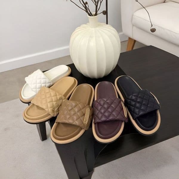 CC Designer Shoes Men Women Quilted Leather Slide Sandals Luxury Open Toe Platform Camellia Slippers Comfortable Thick Sole Casual Slides Beach House Gift Size 35-45