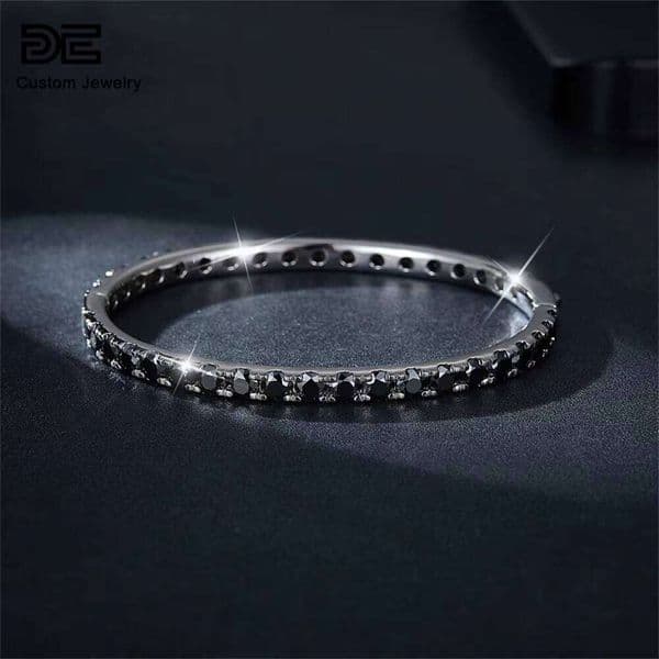 DE Classic Luxury Style Clover Bangle 925 Sterling Silver Fine Chain Black Moissanite Third Party Certified 10g Women