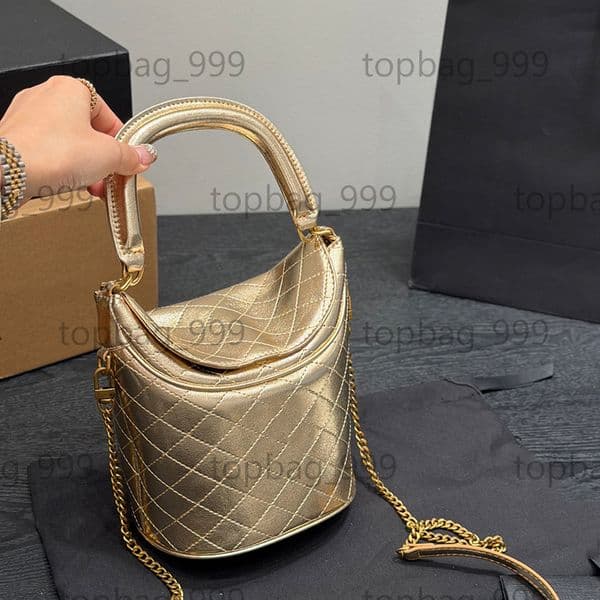 Ladys Designer Quilted Diamond Lattice bucket bag makeup handbag Vanity Portable Clutch Removable Chain Strap Crossbody Cosmetic Case Mini Lovely Purse 15x18CM