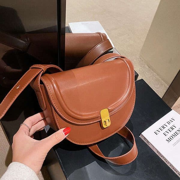 Women's trendy ins crossbody vintage saddle niche textured shoulder bag, simple and versatile