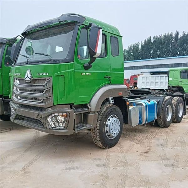 HOWO tractor truck 6x4 drive 371 horsepower Soil and stone construction transportation Long-distance transportation trailer for sand and gravel mines