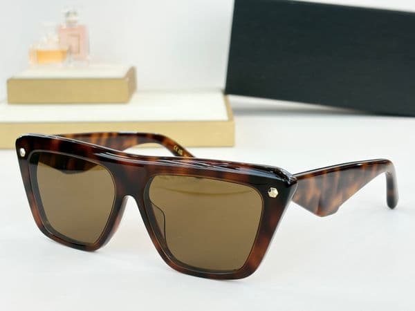 Sunglasses For Men Women Fashion 177 Summer Designer Stylish High Street Catwalk Style Anti Ultraviolet UV400 Acetate Cateye Full Frame Glasses With Box