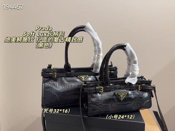 Designer Christian CD Beige Women's Handbag Elegant Leather Shoulder Bag With Crossbody Option From Luxury Brand Famous Designer Classic BO117