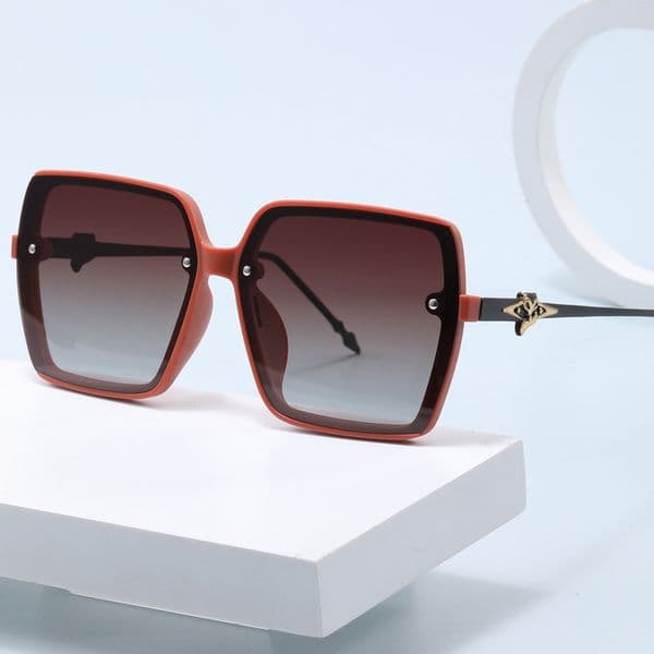 New Cross-border UV Resistant Polarized Designer Sunglasses For Women Fashionable And Trendy High-end Hot Selling Outdoor Beach Sunglasses Wholesale