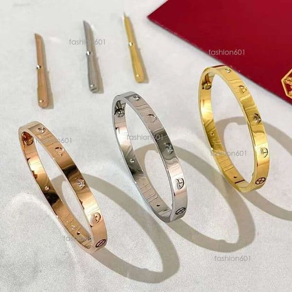 Luxury jewelry designer bracelet women Classic stylish exquisite elegant simple romantic The ideal gift for Valentine Day and weddings Gift box optional