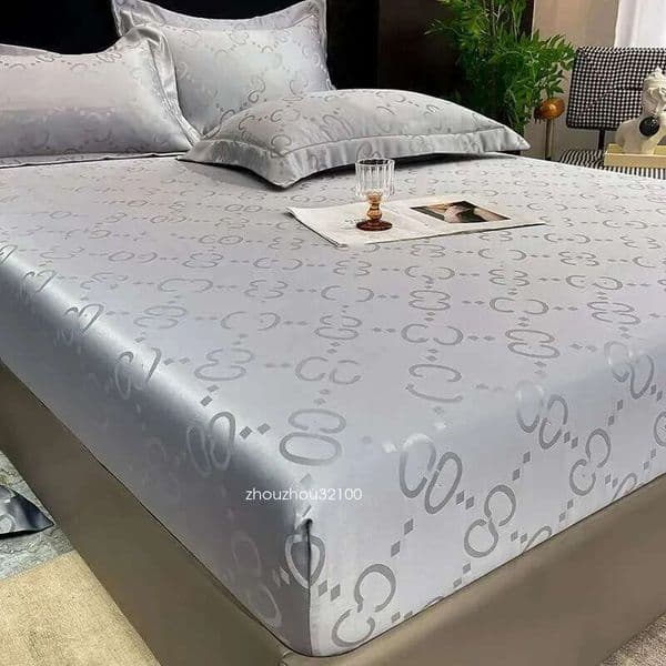 designer bedding Summer Cool Single Piece Fitted Sheet Student Dormitory Protector Full Wrap Non-Slip Mattress Cover Three-Piece Set