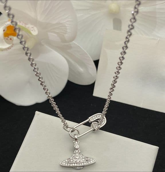 Designer necklace silver plated fashion brand letter necklace pendant necklace jewelry is the first choice for women's accessory gifts