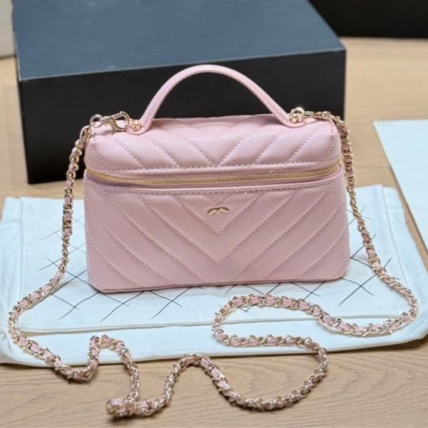 2026 Women Crossbody Cosmetic Bags Luxury Makeup Bag Vanity Toiletry Wash Pouch Mini Handbag Tiny Chain Bag Leather TOP