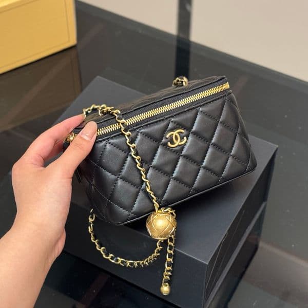10A designer bag makeup bag luxurious women shoulder bag high quality chain mini fashionable toiletries storage box diagonal cross bag wallet3001