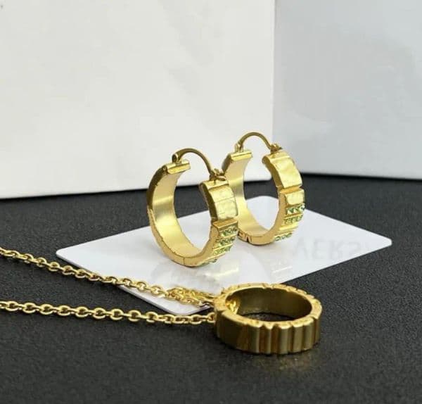 2026 Hollow Out Circle Pendant Necklace Greece Pattern full diamond Hoop Earrings Designer Jewelry for Women Men Sports Valentine's Day Gift