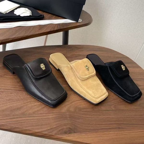2026 Designer New Women Elegant Suede Loafers Fashion Versatile Comfort Square Toe Dress Shoes Slippers Women Fashion Flat Casual Mules Outdoor Walking with box