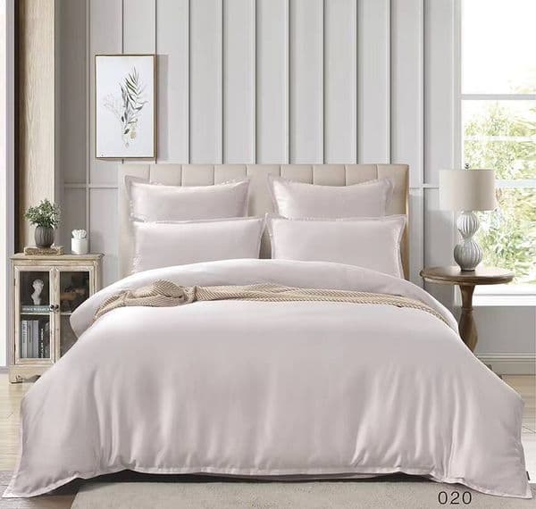 Customized Solid Color Hotel Home Luxury 4PCS Lightweight Comfortable All-Season Bedding Set