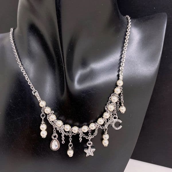 26c Styles Pendant Necklaces Pearls Sweater chain Designer Woman Latest gold chokers C Necklace Luxury Jewelry Diamond Crystal Women Ccity kjghhg