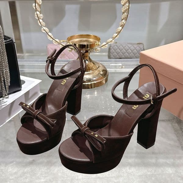 Womens Suede Platform Sandals Designer Bow High Heels 5XP909 Ladies Buckle Sandal Summer New Arrivals Chunky Heel Fashion Suede Sizes 35 42