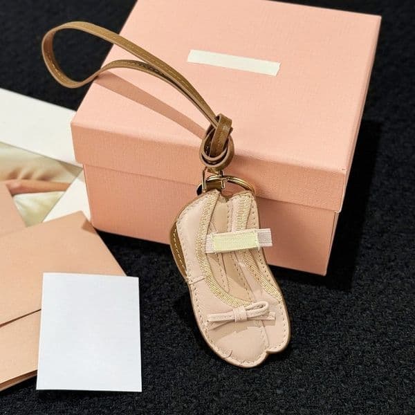 Balletcore Keychain Designer Bag Charm for Women Luxury Leather Keychain Classic Key Ring Cute Bag Charm Top Quality Perfect Gift