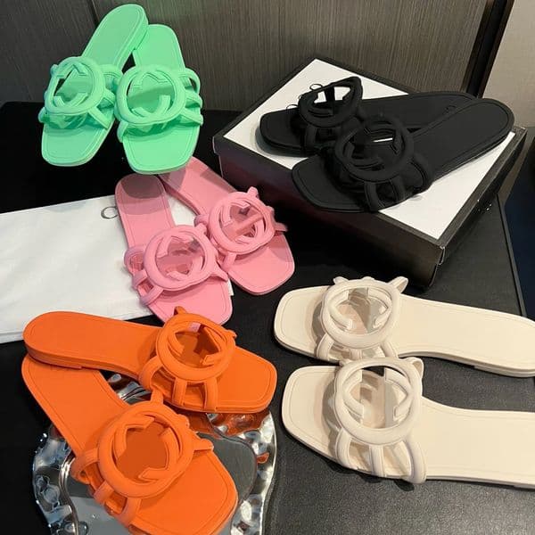 Hot top quality Slides Sandals Designer Interlocking Slippers Women Flat Beach Jelly cute Shoes Summer Script Orange Fall Mules Outdoor Waterproof Luxury Sandals 1