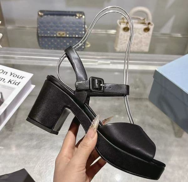 Designer Luxury Sandals Super High Heels 7cm Ankle Strap Wedding Party Shoes Women Square Heels Summer Platform Sandals Women Party Shoes