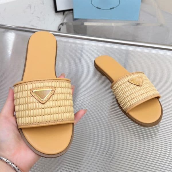 Designer Slippers Sandals Women Slides style Shoes Outdoor Casual Vacation Woven Straw Flat Sandals Flat One-strap Slippers Versatile Summer Wear