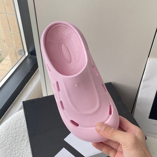 Designer Slippers Sandals Women Man Slides style Shoes Outdoor Casual Open-toe slippers Breathable Resistant Summer Slippers perforated slippers 103