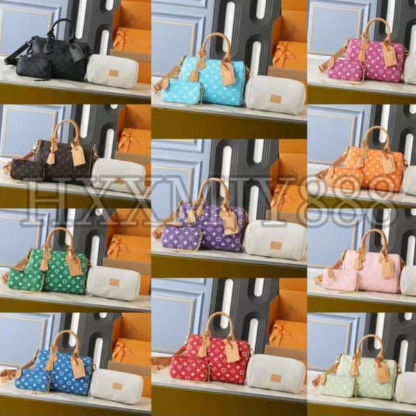 Elegant Crossbody Bag for Women Made of Leather Luxury Brand Handbags Classic Spacious Design — detail 1