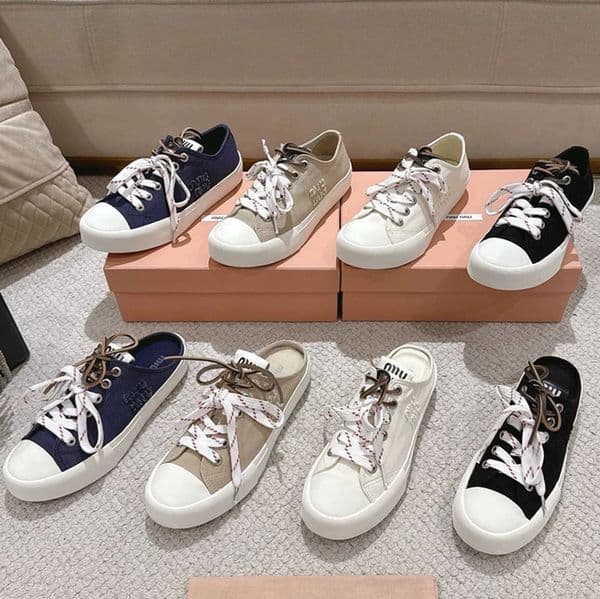 Designer shoes 25SS Spring/Summer Double Lace Retro Canvas Half Dragged Muller Lazy Shoes for Old Cowboy Casual Women's Shoes Retro white shoes Old edged canvas shoes