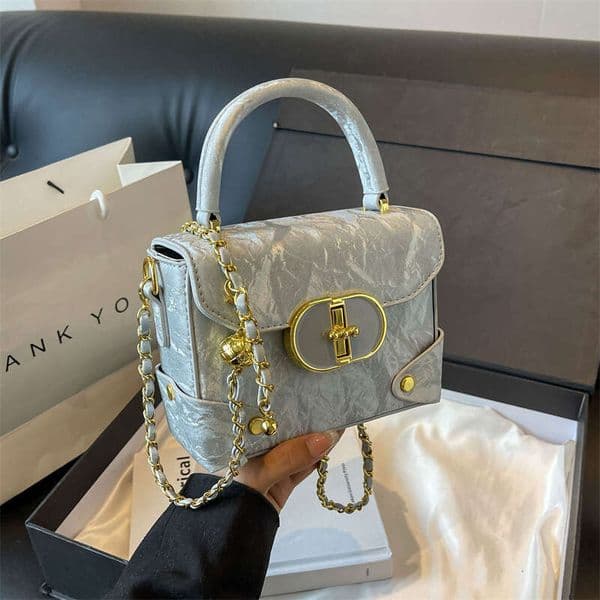 Korean-style solid color tie-dye niche design handbag with chain lock, simple and versatile crossbody bag for commuting
