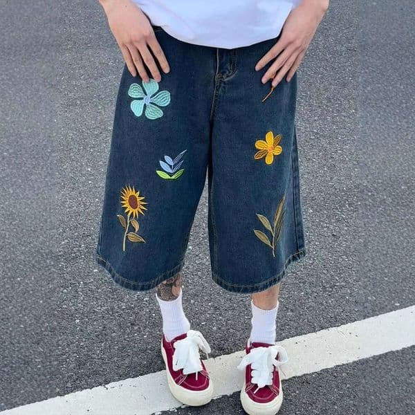 Luxury Brand Designer Clothes American-Style Embroidered Floral Denim Cropped For Men And Women, 2025 New Summer High-Waisted Six-Point Shorts, Wide-Leg Straigh