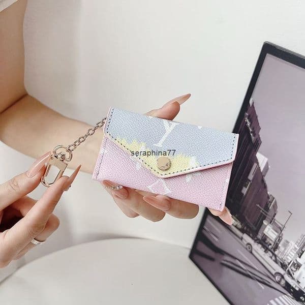Keychains Lanyards Gradient Sarah Wallet CARD HOLDER RECTO VERSO Monogram V Designer leather Fashion Mini Zippy Organizer Wallet Coin Purse bag Belt Charm Key