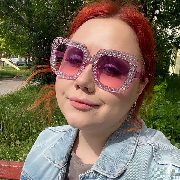 Multicolor New Square Frame Rhinestone Sunglasses Fashion Retro Trendy Disco Glasses