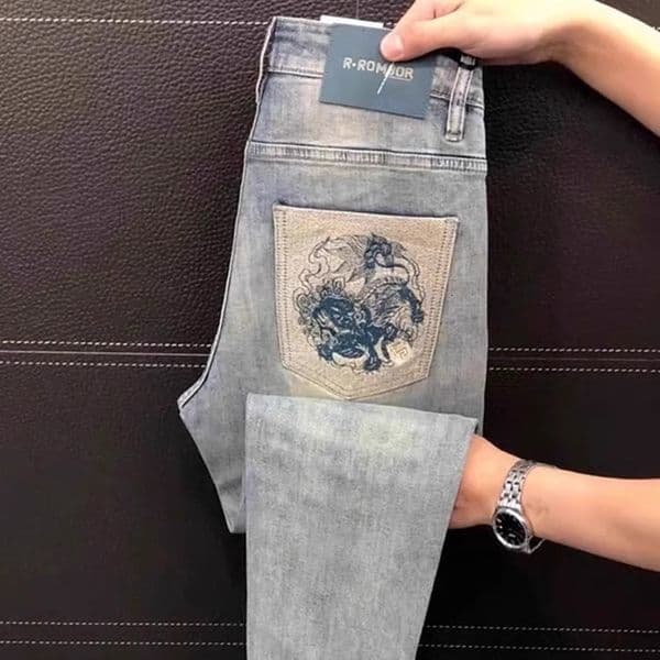 Trendy Patch Designer Slim Fit Jeans Luxury Men's Fashion Shorts Korean Embroidery Elastic Versatile Pants Outdoor Retro Youth Casual Denim Sports Pants