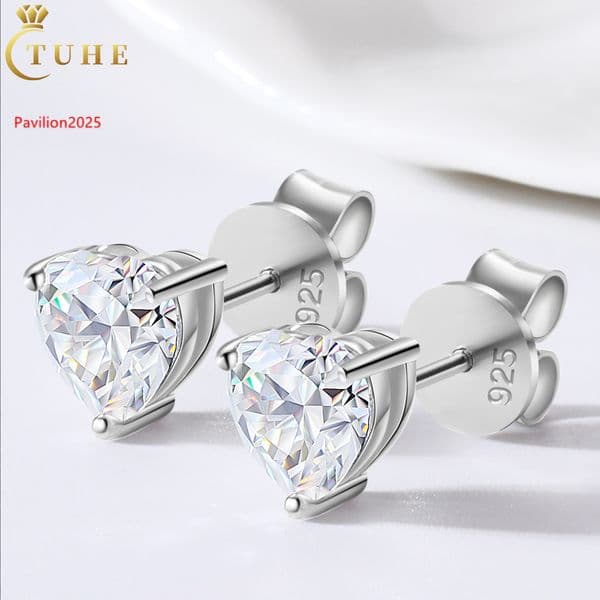Bridal Wedding Jewelry 18K White Gold Plated 925 Sterling Silver Heart Cut VVS Moissanite Diamond Solitaire Stud Earrings Women