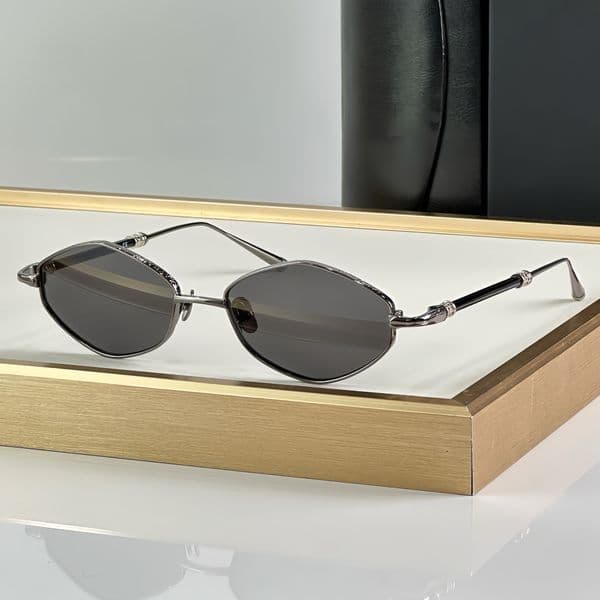 Sunglasses For Men Women THE UNANG Fashion Popular Summer Outdoor Beach Business Drive Multicolor Style Anti Ultraviolet Full Frame Glasses Random Box