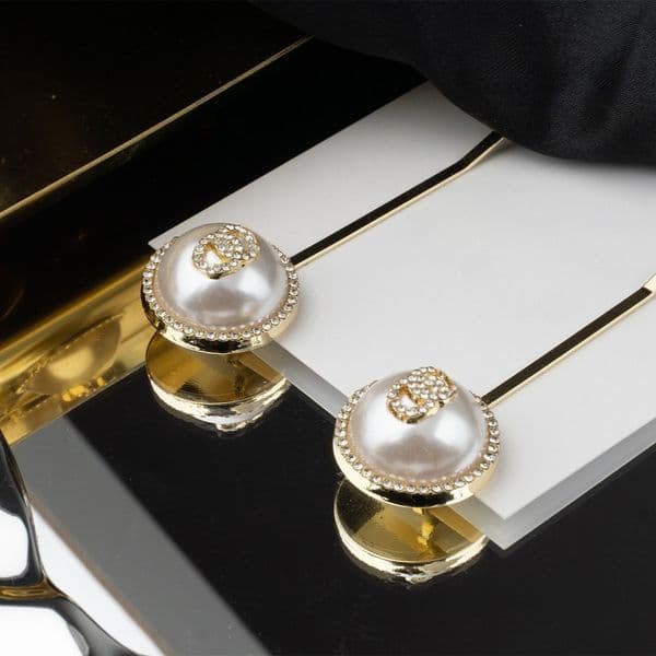 2 Pcs/Set Designer Hair Clips Women Jewelry Pearl Hairpin Classic Fashion Temperament Simple One Word Clip